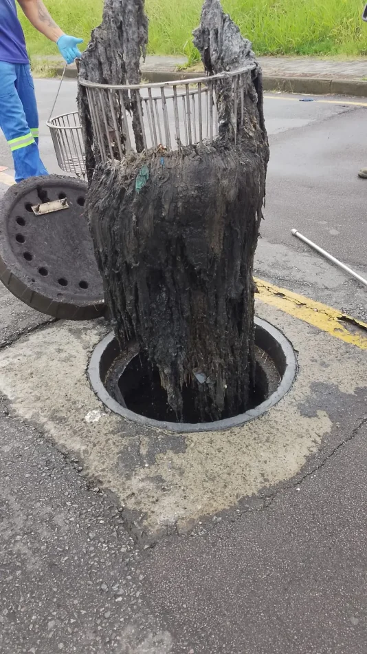 Samae alerta sobre descarte irregular que pode causar falhas no sistema de esgoto