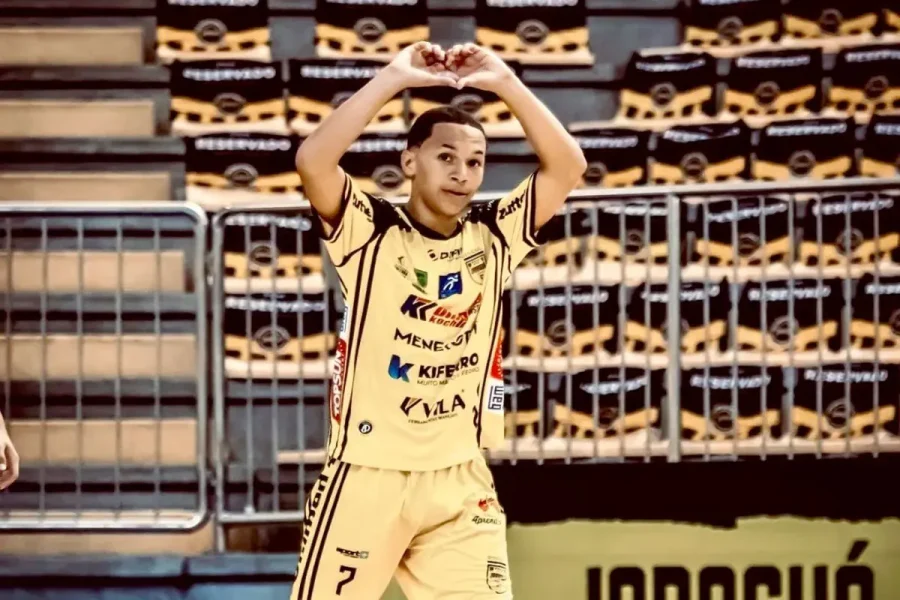 Com goleadas, Jaraguá Futsal Sub-15 lidera grupo e se classifica no Catarinense; confira os resultados
