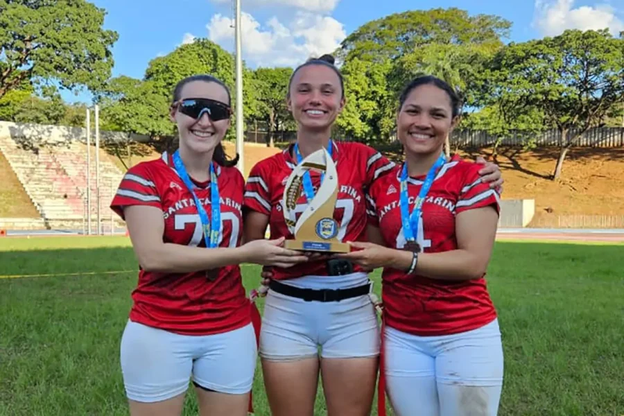 Jaraguaenses conquistam pódio com seleção de SC em torneio nacional de Flag Football