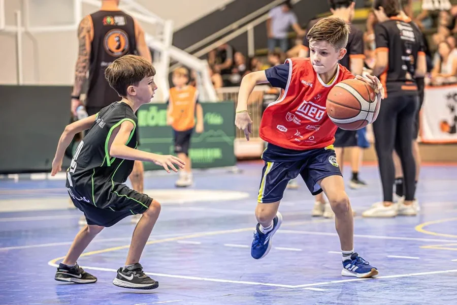 Jaraguá Streetball reúne 149 duplas e destaca força do basquete de base