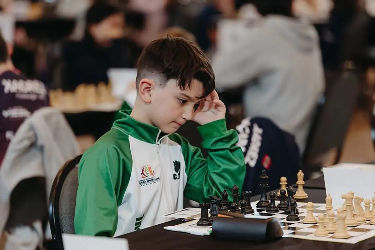 Jaraguá do Sul sobe ao pódio 9 vezes em campeonato nacional de xadrez e tem atleta com três ouros