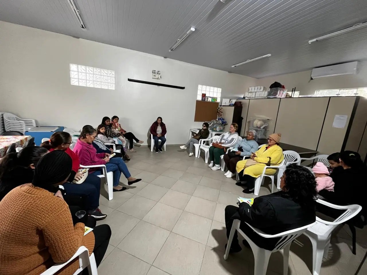 Jaraguá do Sul promove reflexão sobre direitos das crianças e alerta para impactos do excesso de telas nas famílias