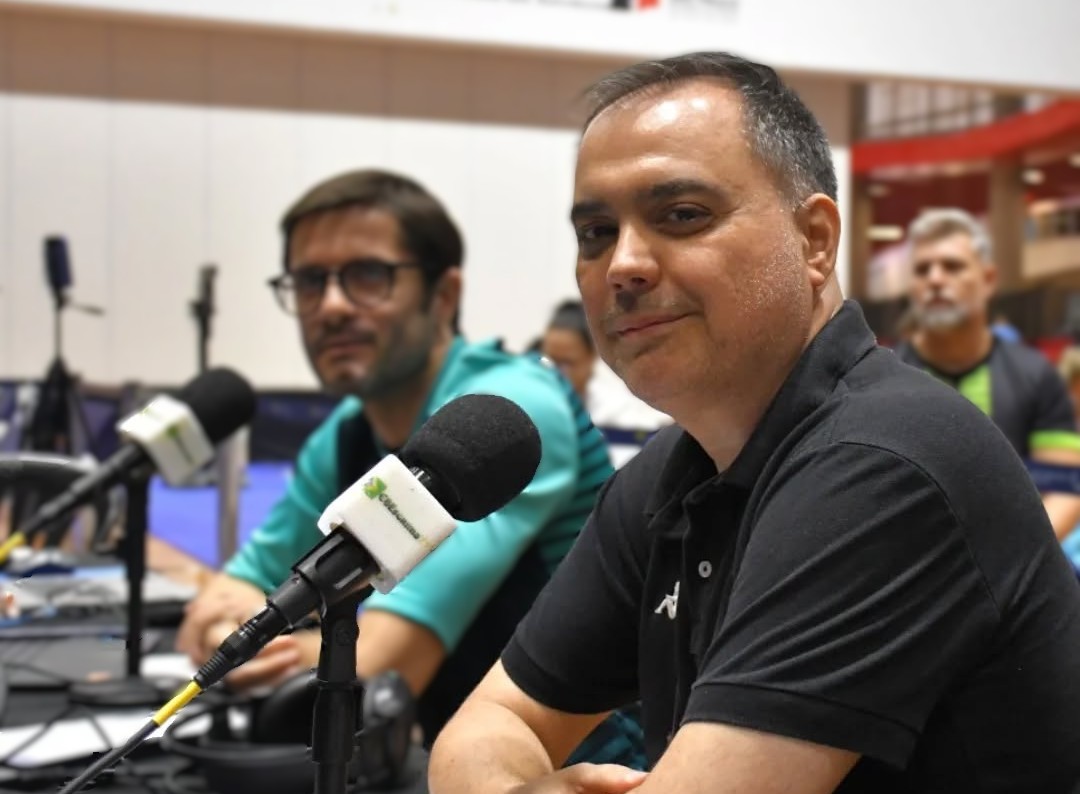 Henrique Sudatti Porto durante cobertura esportiva em Jaraguá do Sul, pesquisador criou plataformas com a história do Juventus e do Jaraguá Futsal.
