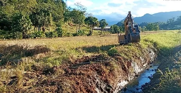 Jaraguá do Sul amplia limpeza de rios e valas para reduzir riscos de alagamentos durante chuvas intensas
