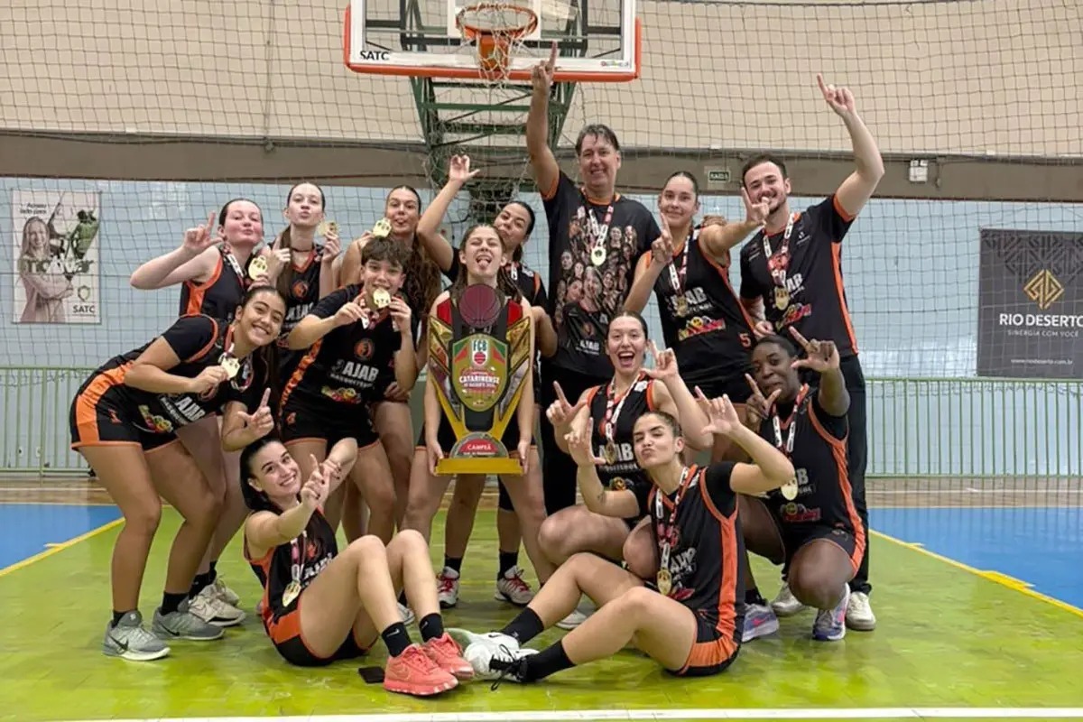 Jaraguá do Sul conquista título catarinense de basquete feminino Sub-20 após vencer final em Criciúma