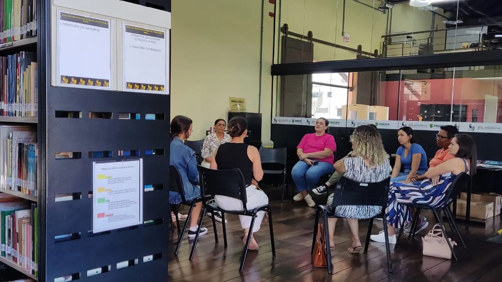 Jaraguá do Sul terá dois encontros gratuitos para mulheres com literatura, leitura e conversa neste sábado