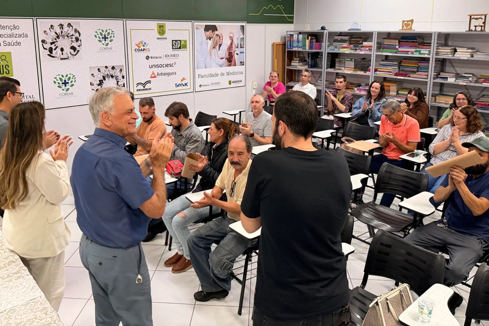 Jaraguá do Sul entrega mais 16 escrituras de imóveis pelo programa Lar Legal no bairro Ribeirão Cavalo