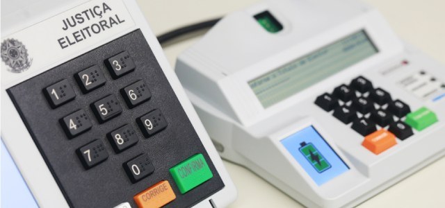 Quer ver uma urna eletrônica por dentro? TRE-SC abre demonstração ao público, com transmissão ao vivo
