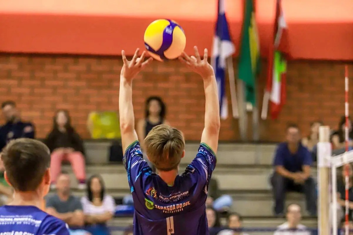 Jaraguá do Sul vence três jogos e garante vaga na fase final do Estadual de Vôlei Sub-16 Masculino