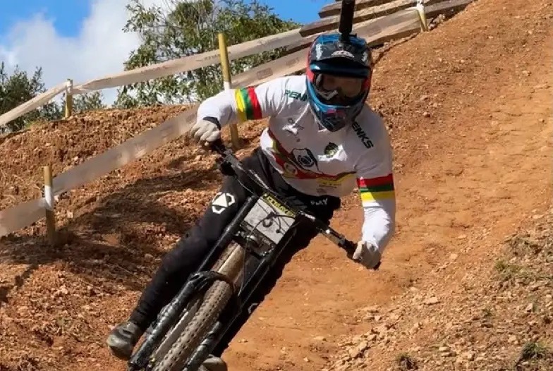 Jaraguá do Sul coloca três atletas no pódio do Campeonato Catarinense de Downhill