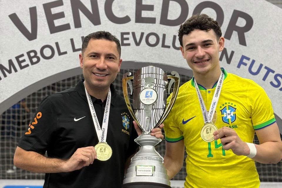 Com dois representantes do Jaraguá Futsal, Brasil conquista título e chega na final da Liga Evolução