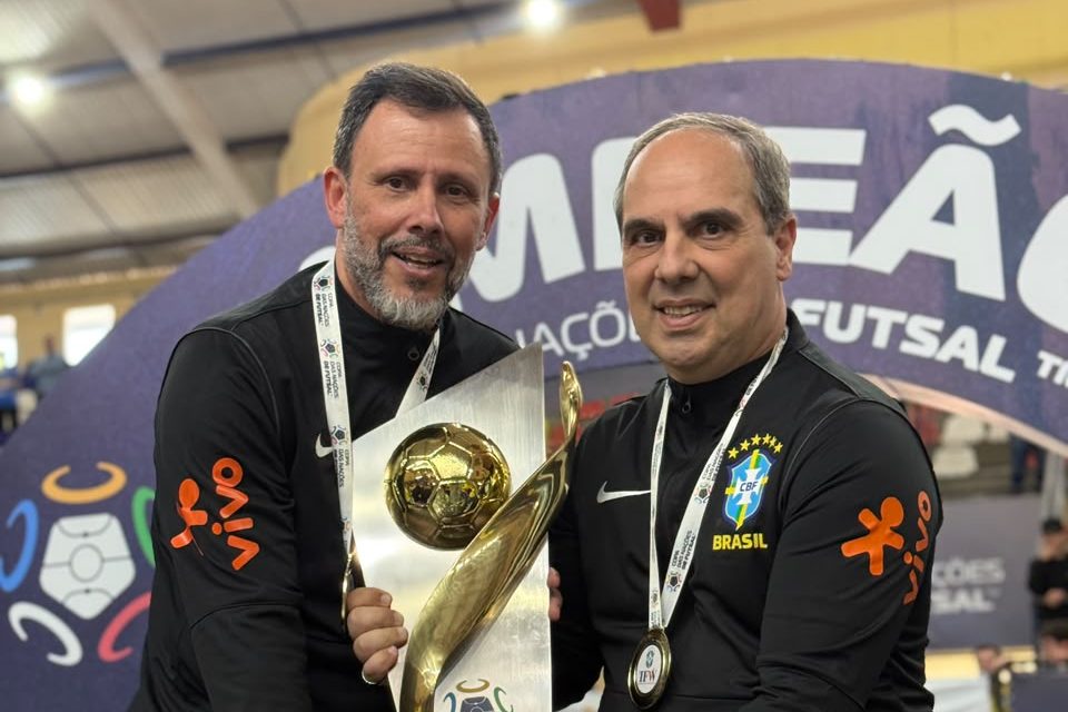 Brasil é tricampeão da Copa das Nações de Futsal com dois integrantes da comissão técnica do Jaraguá