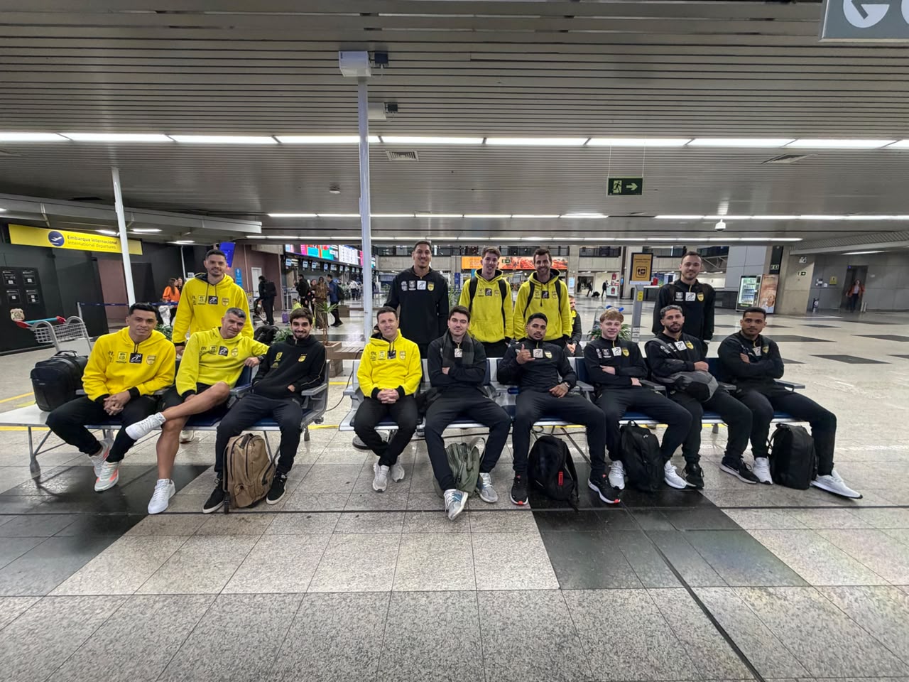Jaraguá Futsal chega a Uberlândia com elenco completo para decisão contra o Praia Clube na LNF