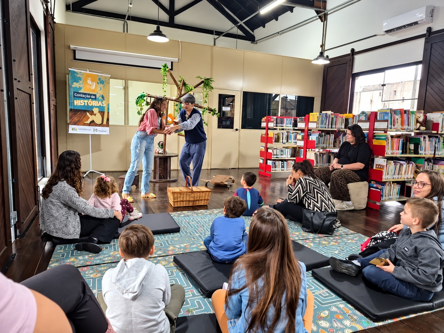 Ainda sem programação para sábado (10)? Biblioteca promove contação de histórias com entrada livre