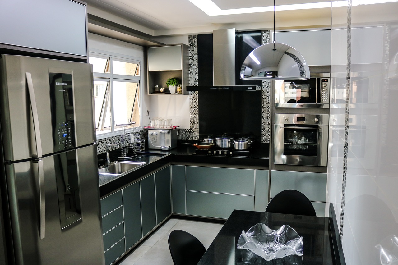 Cozinha moderna: modelos de geladeira inox que transformam a cozinha