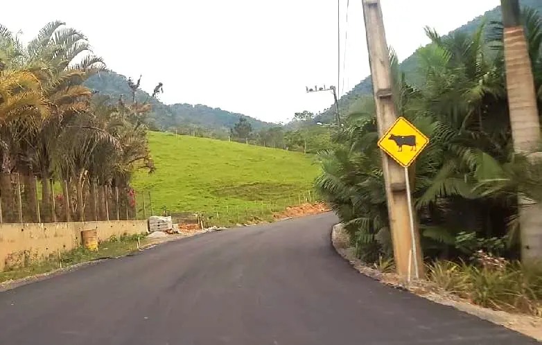 Ligação entre Jaraguá do Sul e Pomerode entra na reta final da pavimentação; veja o que ainda falta