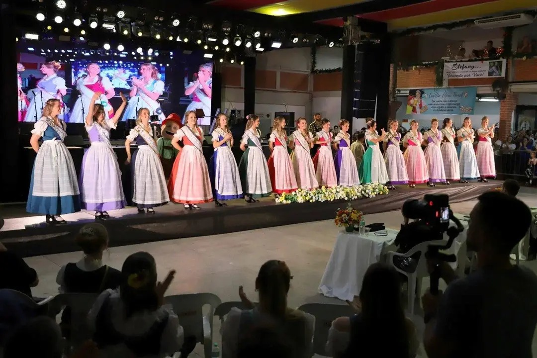 Quem será a nova rainha? Schützenfest tem 17 candidatas na disputa pela realeza